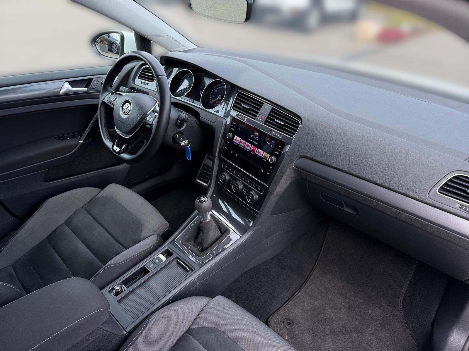 Volkswagen Golf VII 1.4 Xenon Alcantara Sitzheizung PDC