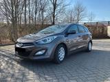 Hyundai i30 Kombi 1.6 CRDi 110 PS/Tempomat/2. Hand/AHK - Hyundai i30 Ps mit Diesel-Antrieb