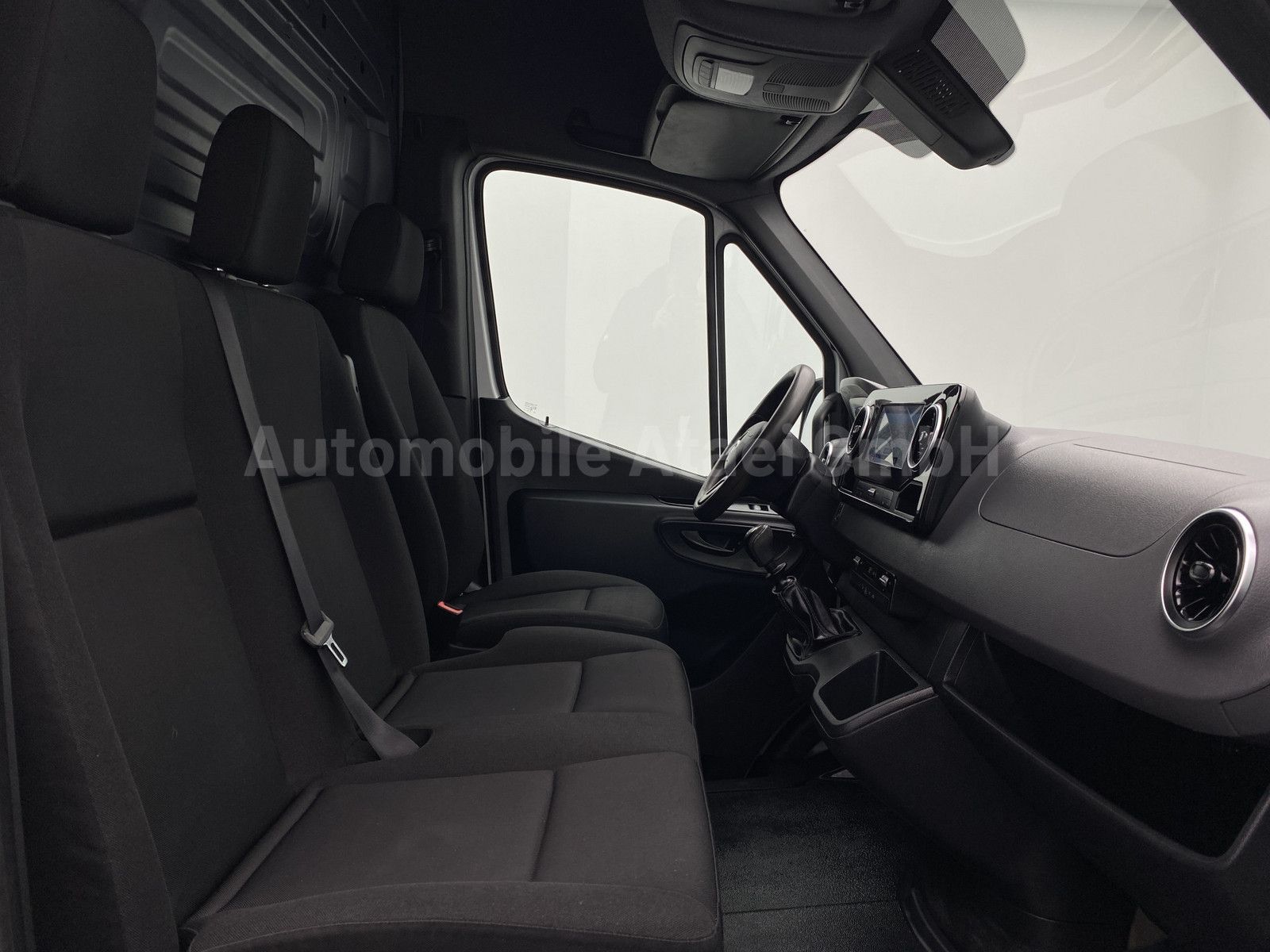 Fahrzeugabbildung Mercedes-Benz Sprinter 316 NAVI + AHK 2,8t + 1.HAND 7610