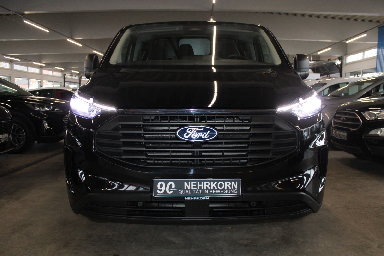 Fahrzeugabbildung Ford Transit Custom L1 TREND LED NAVI CAM ACC SHZ uvm