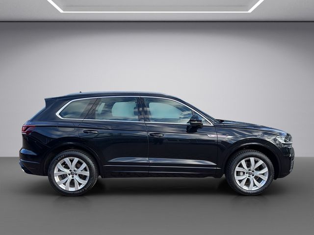 Touareg 3.0 V6 TDI R-Line 4Motion DSG PANO LED