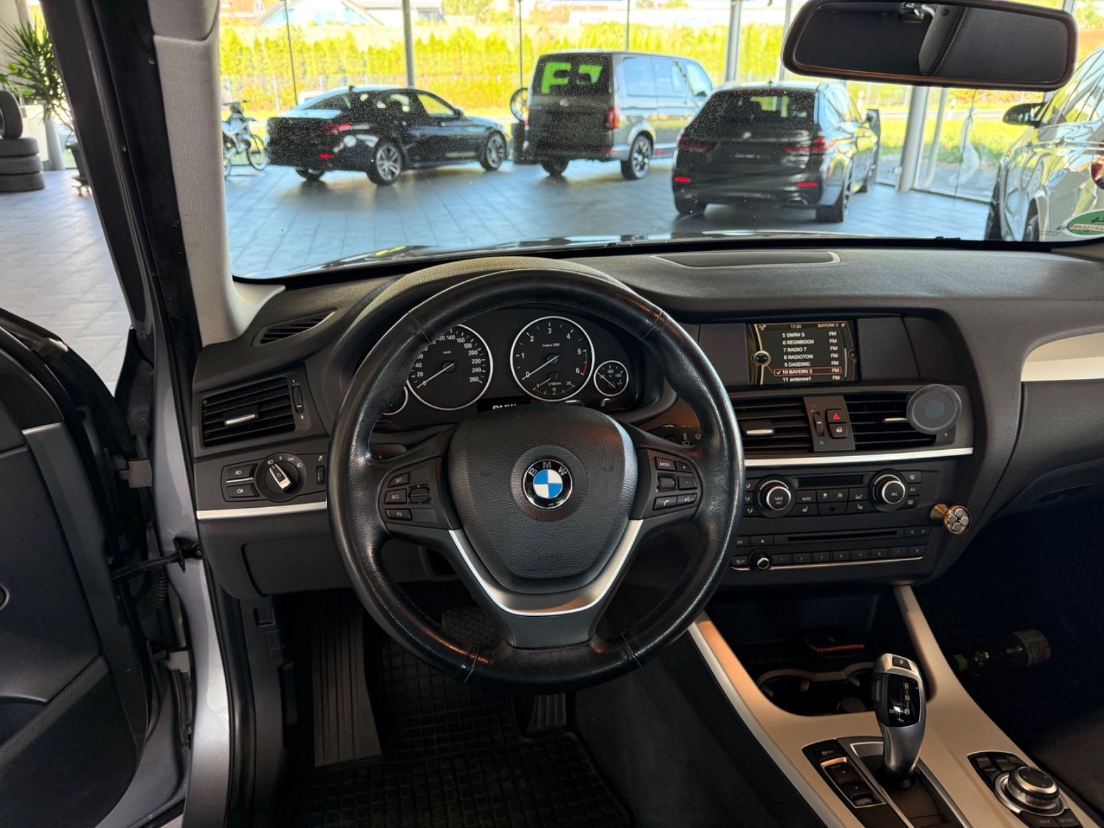 Fahrzeugabbildung BMW X3 xDrive 20d Aut. * Navi * Xenon * PDC * SHZ *