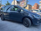 Volkswagen Sharan Cup BMT Automatik 7 Sätze - Volkswagen Sharan Kombi Gebrauchtwagen