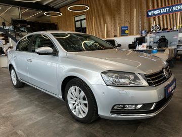 MYAUTOCENTER – Gebraucht- und Jahreswagen mit Werkstattservice in Pfaffenhofen Volkswagen Passat *ACC*NAV*AHK*PDC*SitzHZ*2-ZONEN*TotWinkel