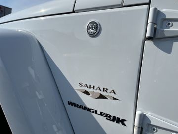 Jeep Wrangler 2.8 CRD Sahara AHK+SHZ+LM+Leder+Tempoma