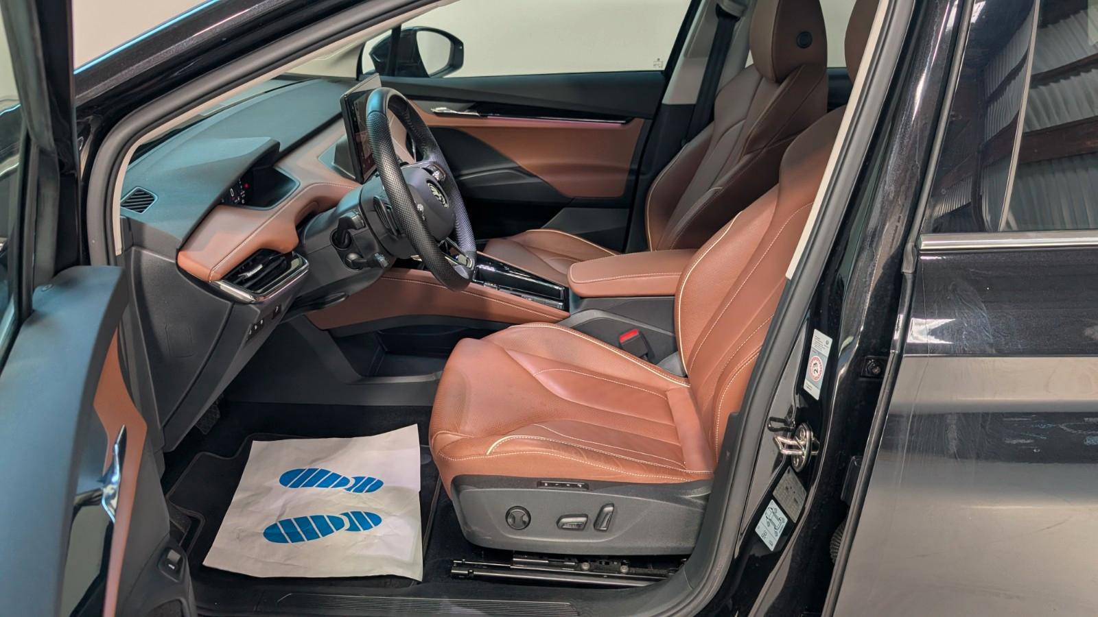 Skoda Enyaq 80 ecoSuite PANO*AHK*HUD*MEMOR*W-PUMPE*21"