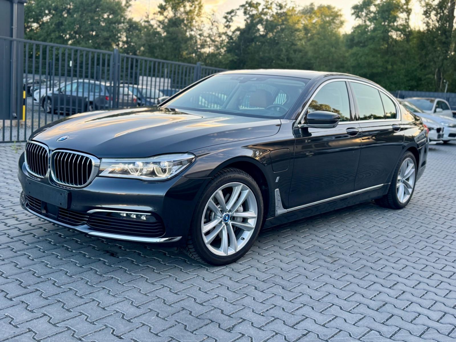BMW 740 e Schiebedach*19 Zoll"Sound" Head up"