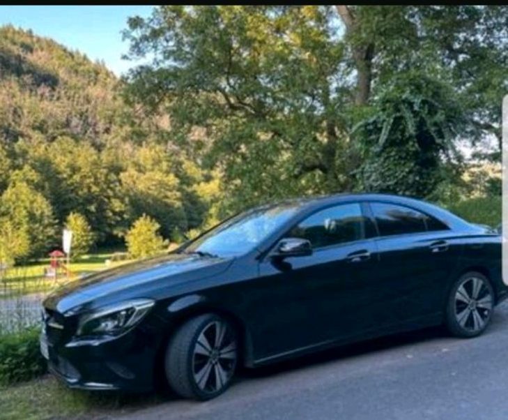 Image of Mercedes-Benz CLA 200