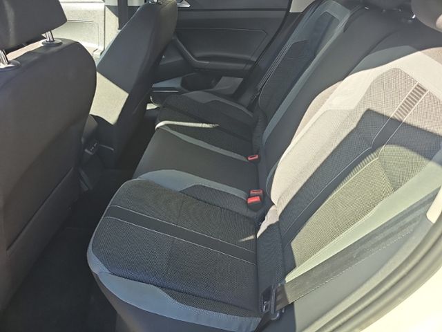 Fahrzeugabbildung Volkswagen Polo 1,5 l TSI HIGHLINE DSG LED NAVI ACC KAMERA