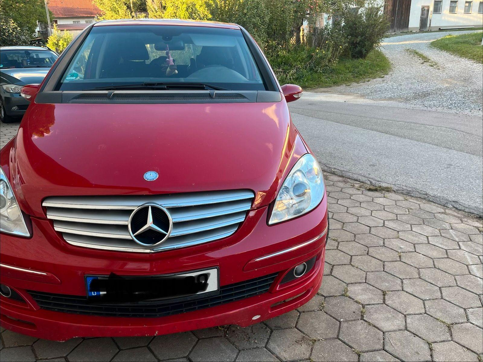 Mercedes-Benz B 170