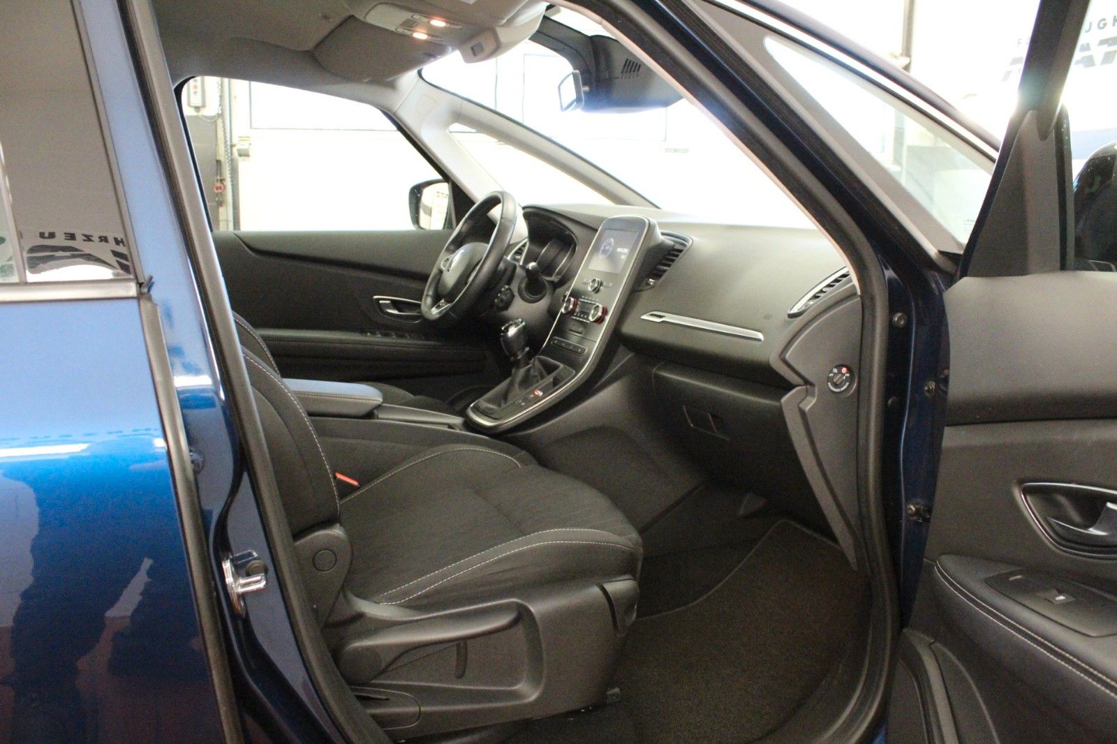 Fahrzeugabbildung Renault Scenic TCe 140Limited Edition*Sitzhzg*AHK*