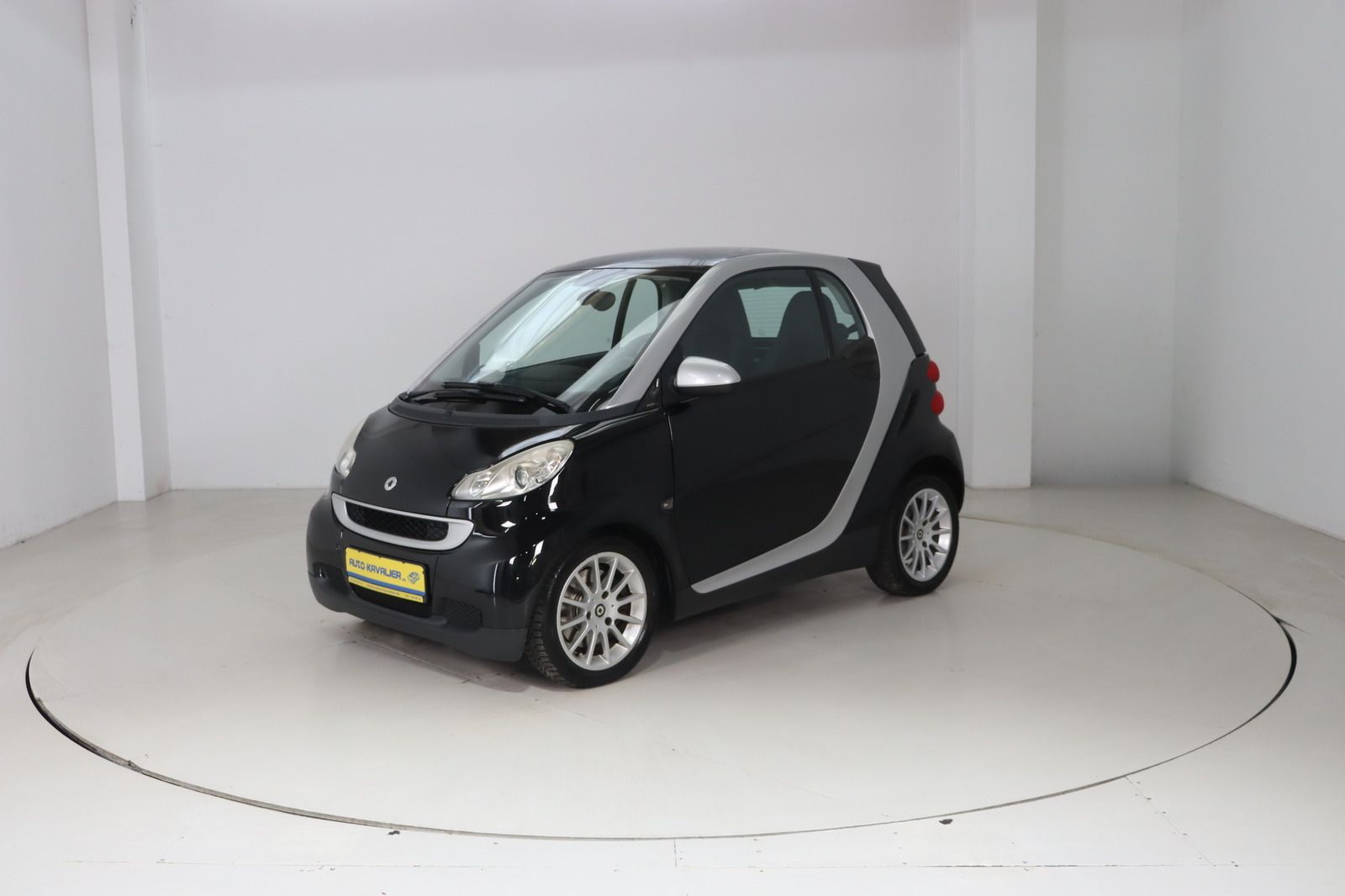 Fahrzeugabbildung Smart fortwo coupe 1.0 mhd passion