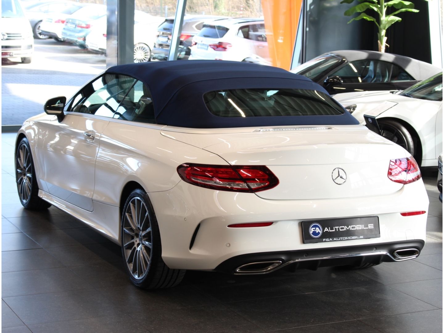 Fahrzeugabbildung Mercedes-Benz C 400 Cabrio 4Matic AMG Line Kamera*LED*Digital