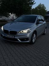BMW 218d  Advantage  Scheckheft  TÜV Neu - BMW 218 Active Tourer von privat