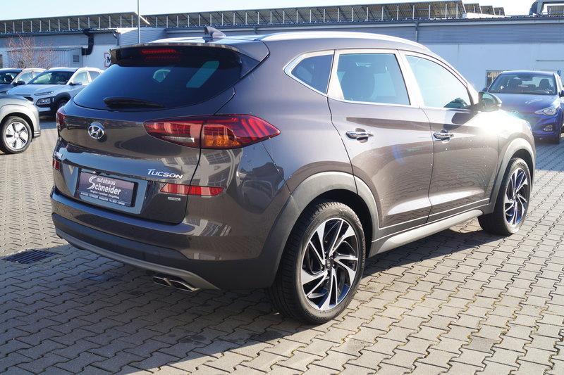 Hyundai Tucson FL 2.0 CRDI (+48V) 4WD / NAVI / LED