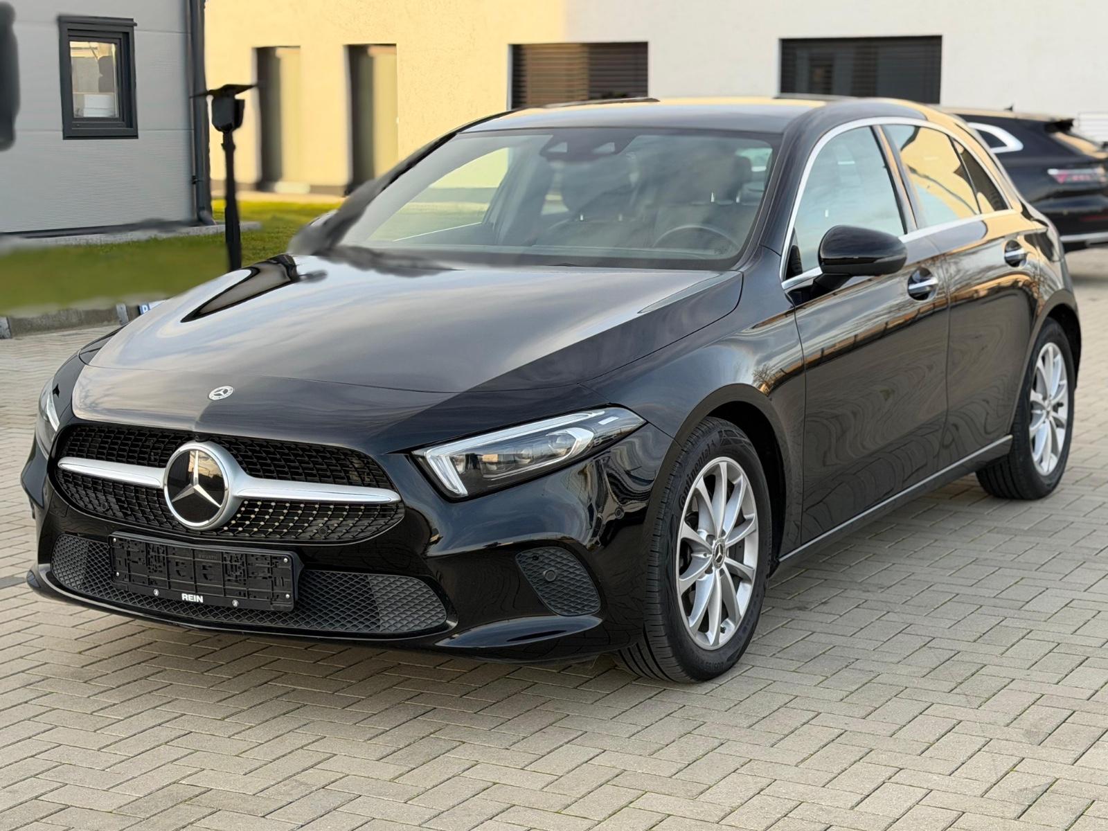 Mercedes-Benz A 250 Standheizung/Panorama/Automatik/Ambiente