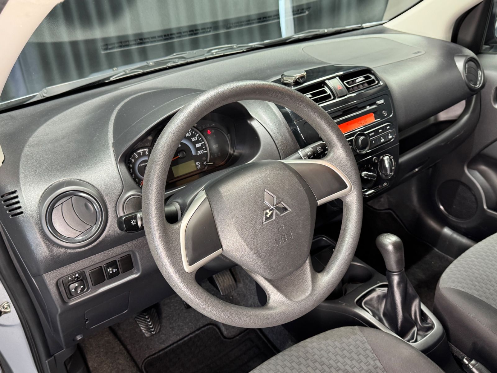 Fahrzeugabbildung Mitsubishi Space Star 1.0 MIVEC Diamant|KLIMA|8-FACH|