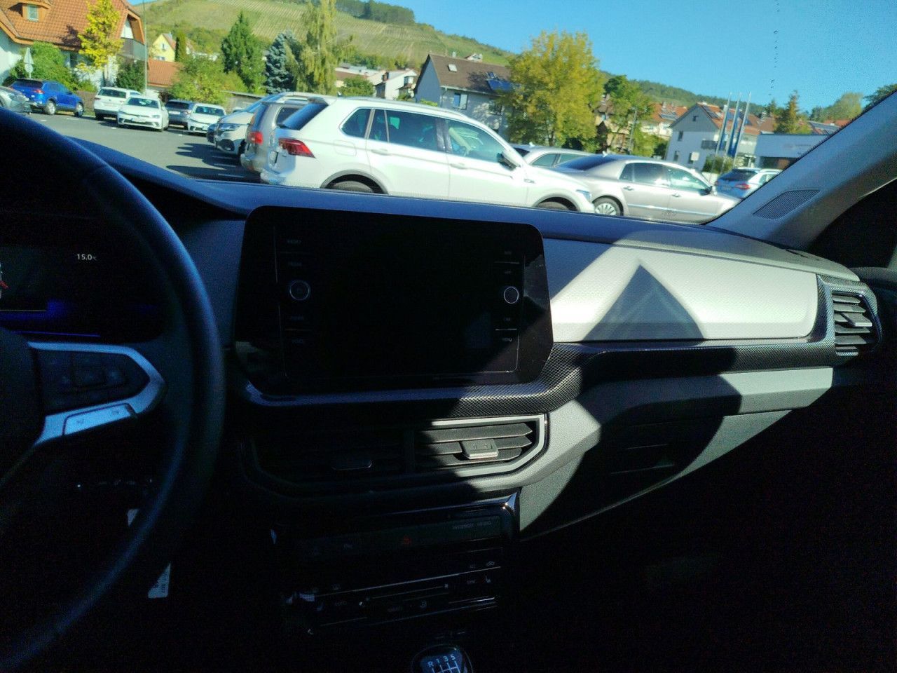 Fahrzeugabbildung Volkswagen T-Cross Life 1.0 TSI 85 kw