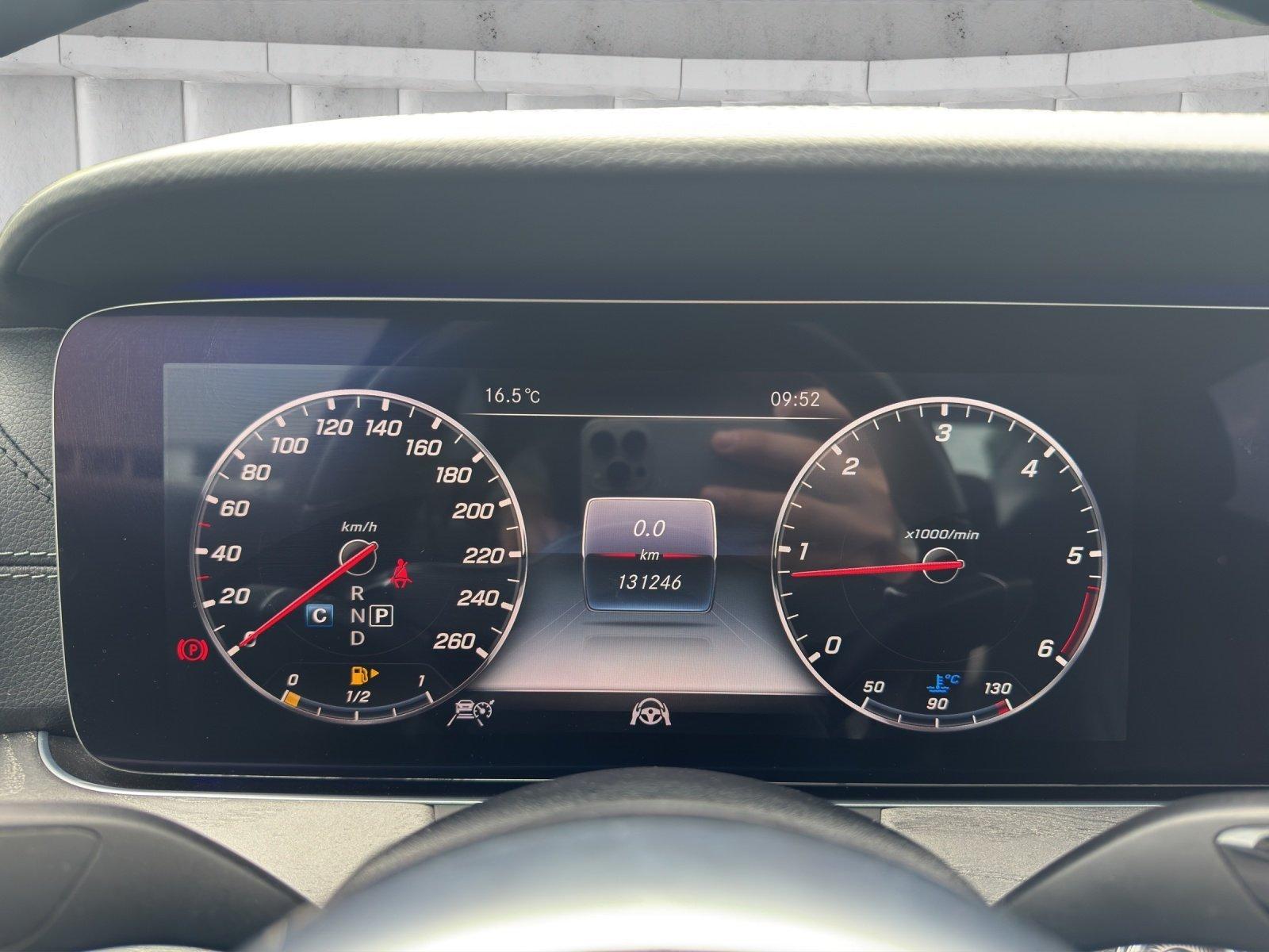 Mercedes-Benz CLS 300 d AMG DISTRONIC 360° Multibeam Schiebeda