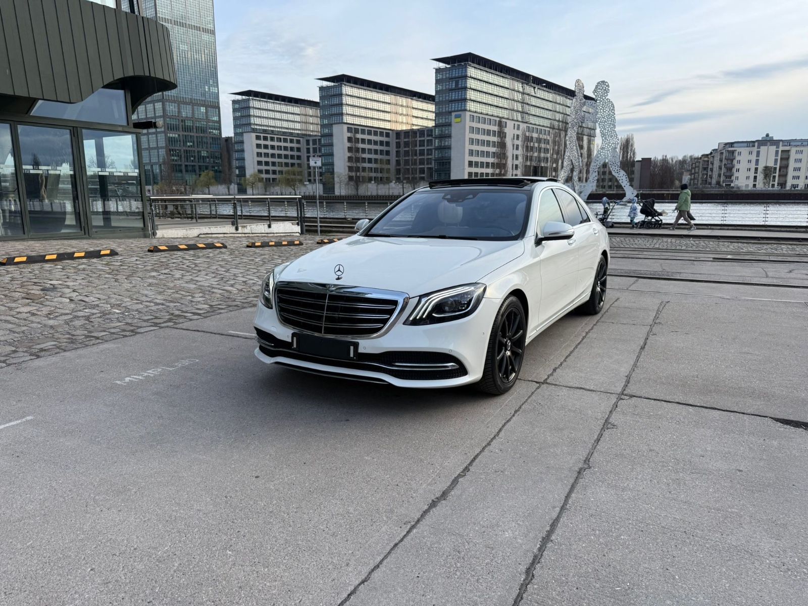 MERCEDES-BENZ S 450 4MATIC -PANO- AMBIENTE - BURMESTER 