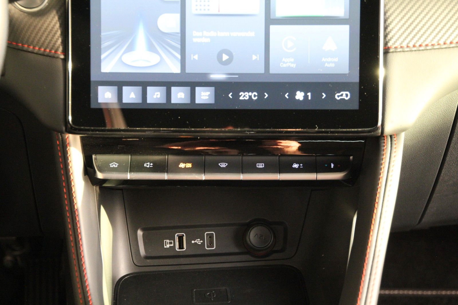 Fahrzeugabbildung MG ZS EV Luxury Standard