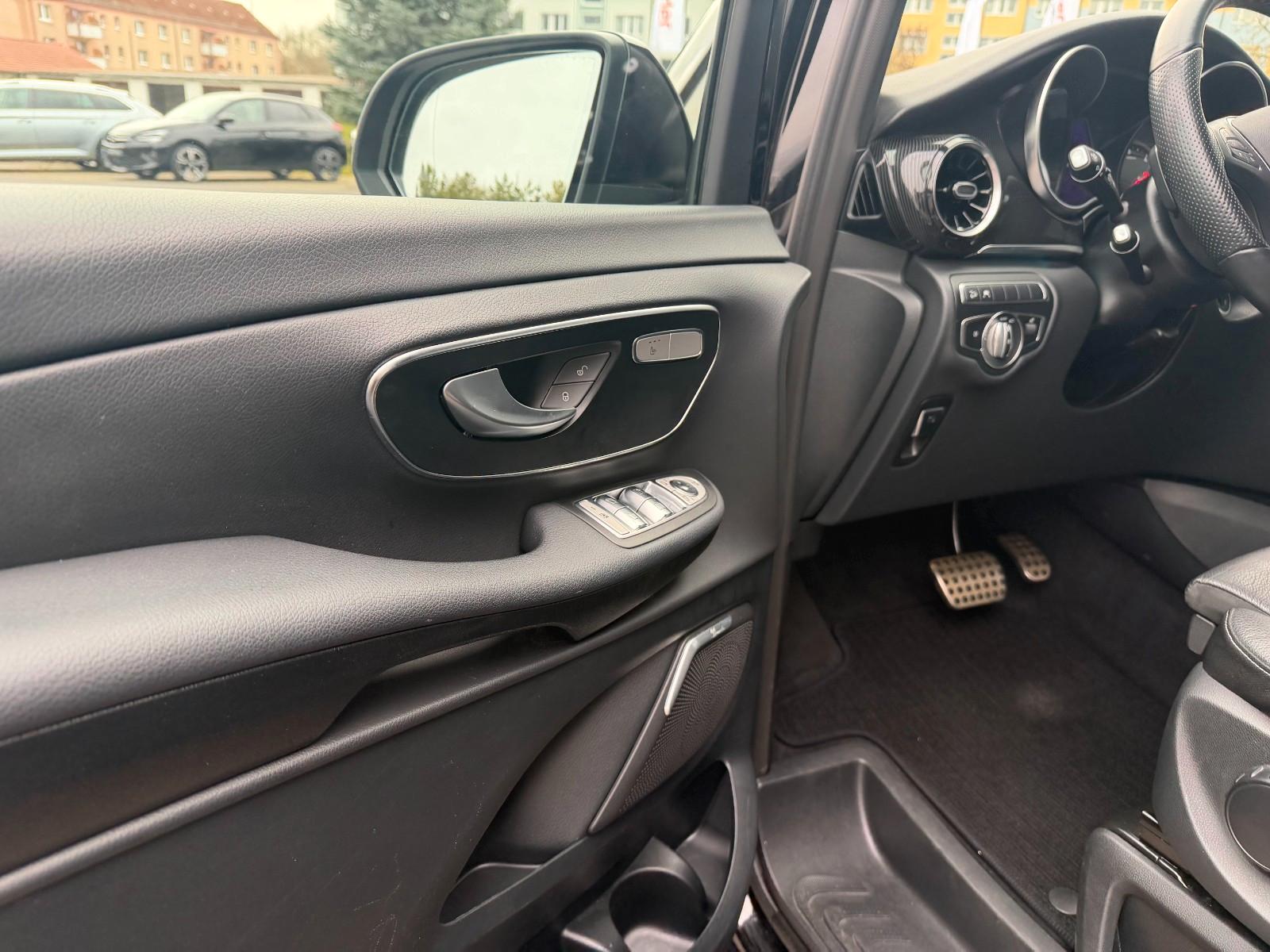 Mercedes-Benz V250 4Mat.LEDER/AHK/MBux/AMG LM/Standh/LED/Sound