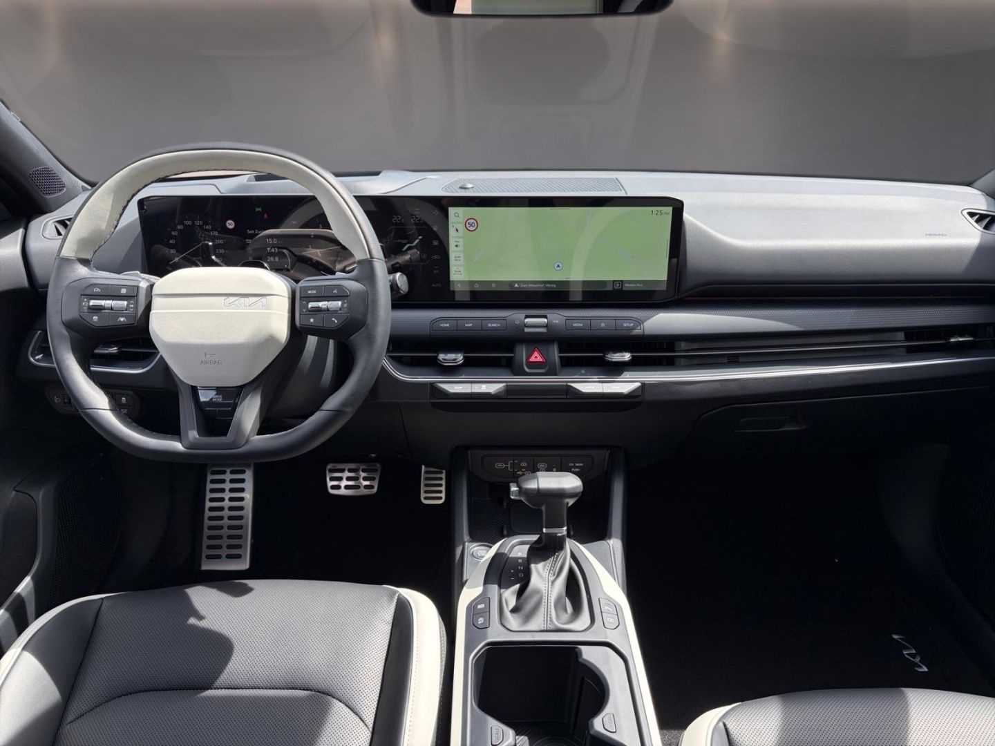 Fahrzeugabbildung Kia K4 SW 1.6 T-GDI 132 kW GT-Line HUD Navi Digitale