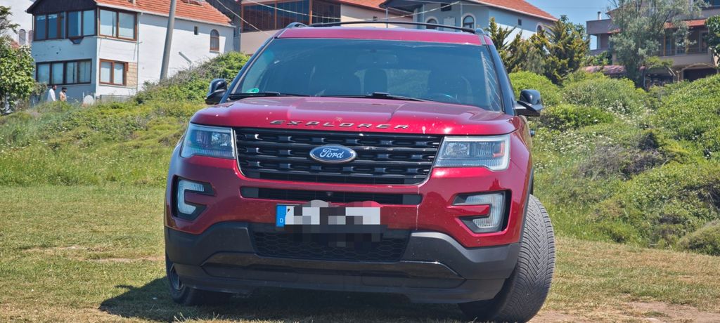 Image of Ford Explorer