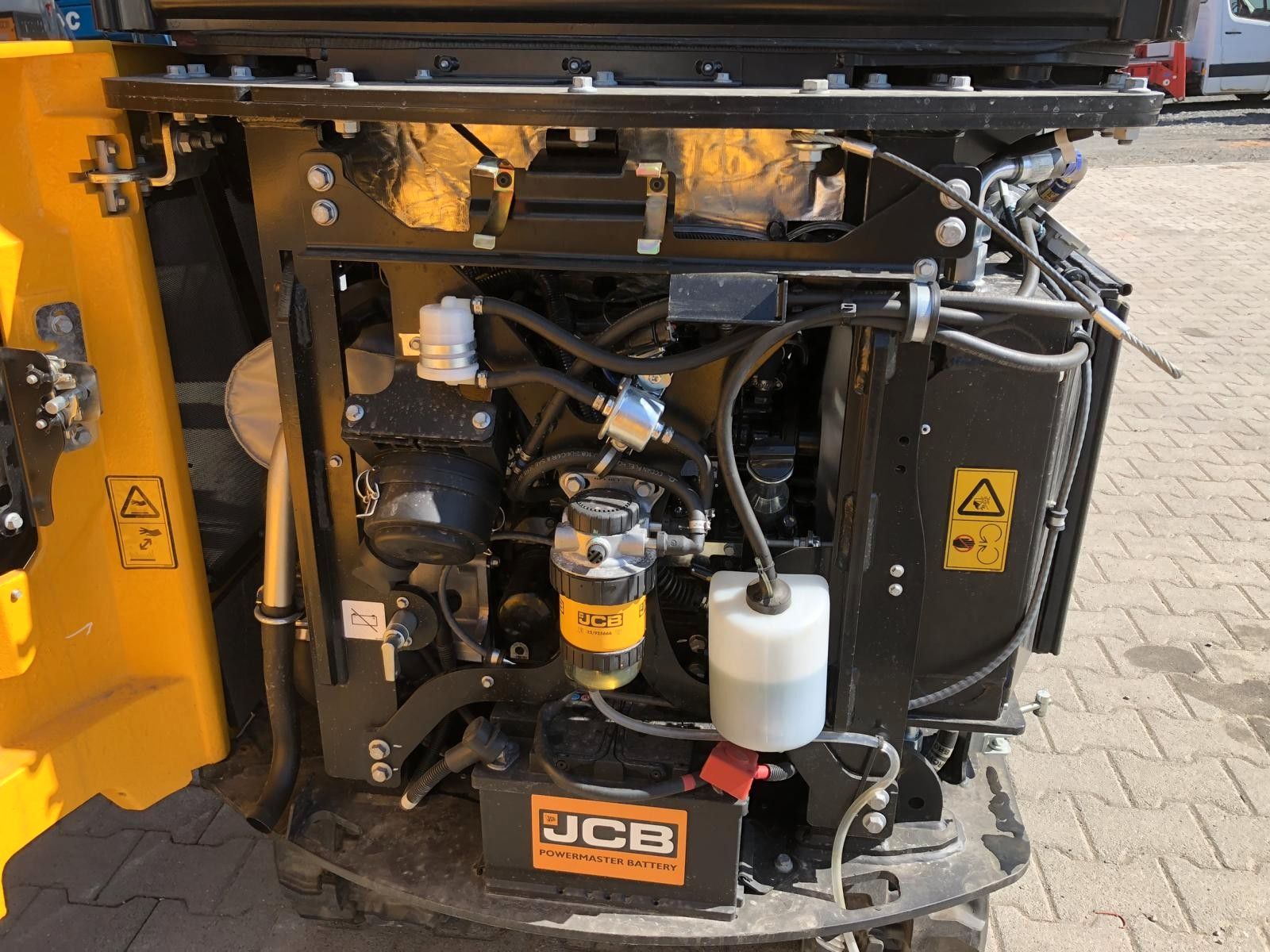 Fahrzeugabbildung JCB 19C-1 / 10h 2023 / Löffelpaket / Schnellwechsler