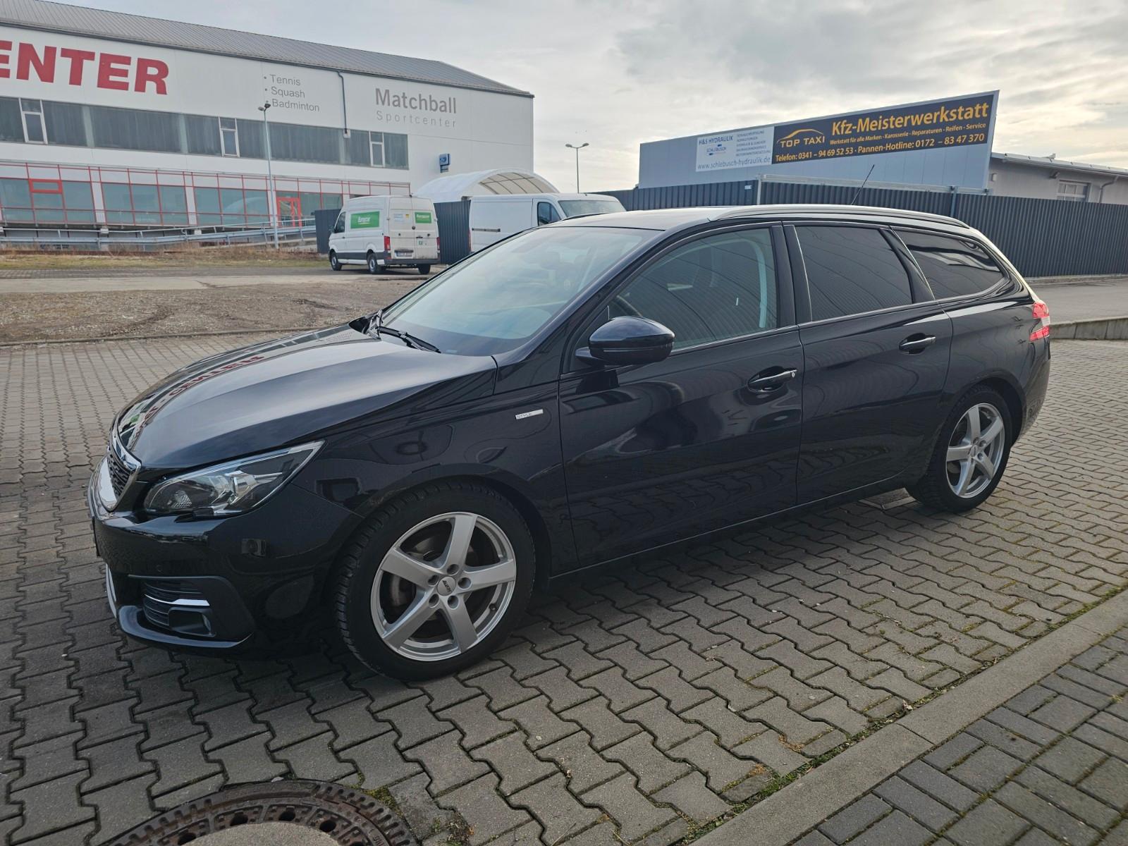 Peugeot 308 SW Style 130 PureTech ST Klama Panoroma