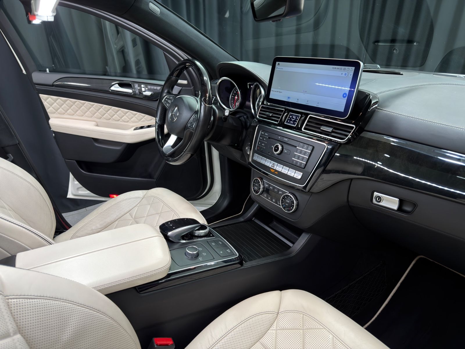Fahrzeugabbildung Mercedes-Benz GLE 350 d Coupe 4Matic|TV|PANO|AMG-LINE|VOLL|22"