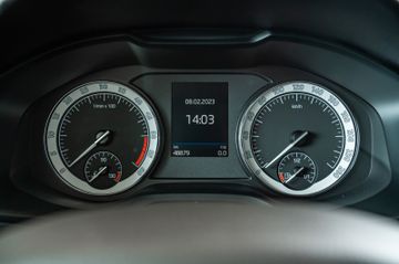 Fahrzeugabbildung SKODA Karoq Style 4x4 2.0 TDI DSG