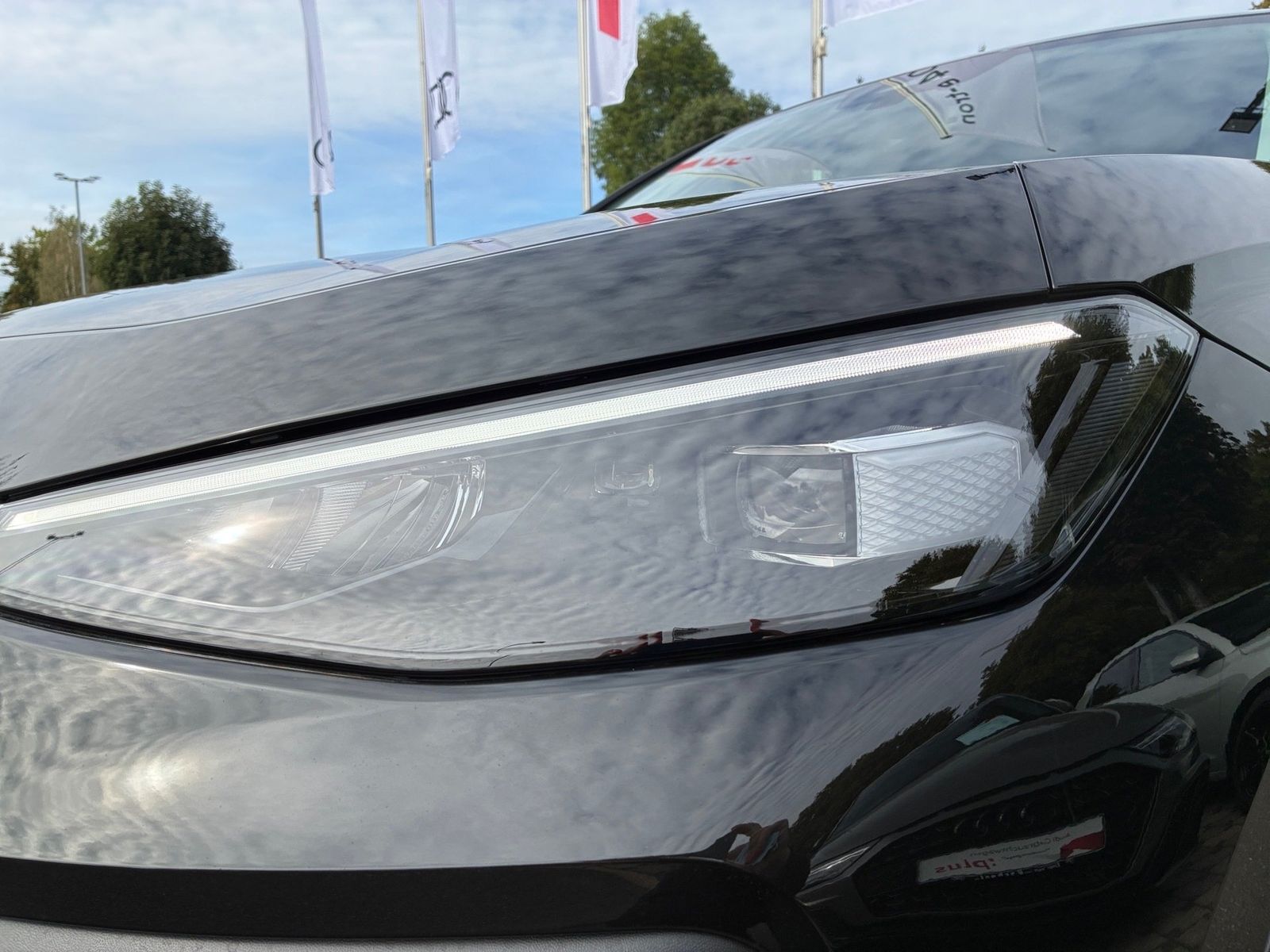 Fahrzeugabbildung Volkswagen T-Roc 1.5 eTSI W Style AHK,Kamera,LED,Navi,PDC