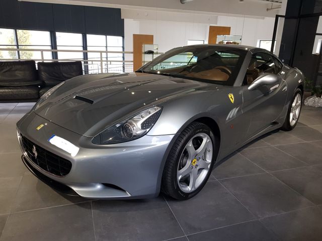 Ferrari California 4.3 V8 4-Sitzer Dtsch. Grigio Titanio