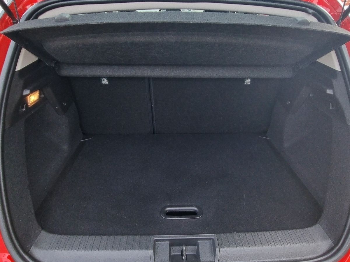 Fahrzeugabbildung Renault Captur INTENS TCe 130 EDC