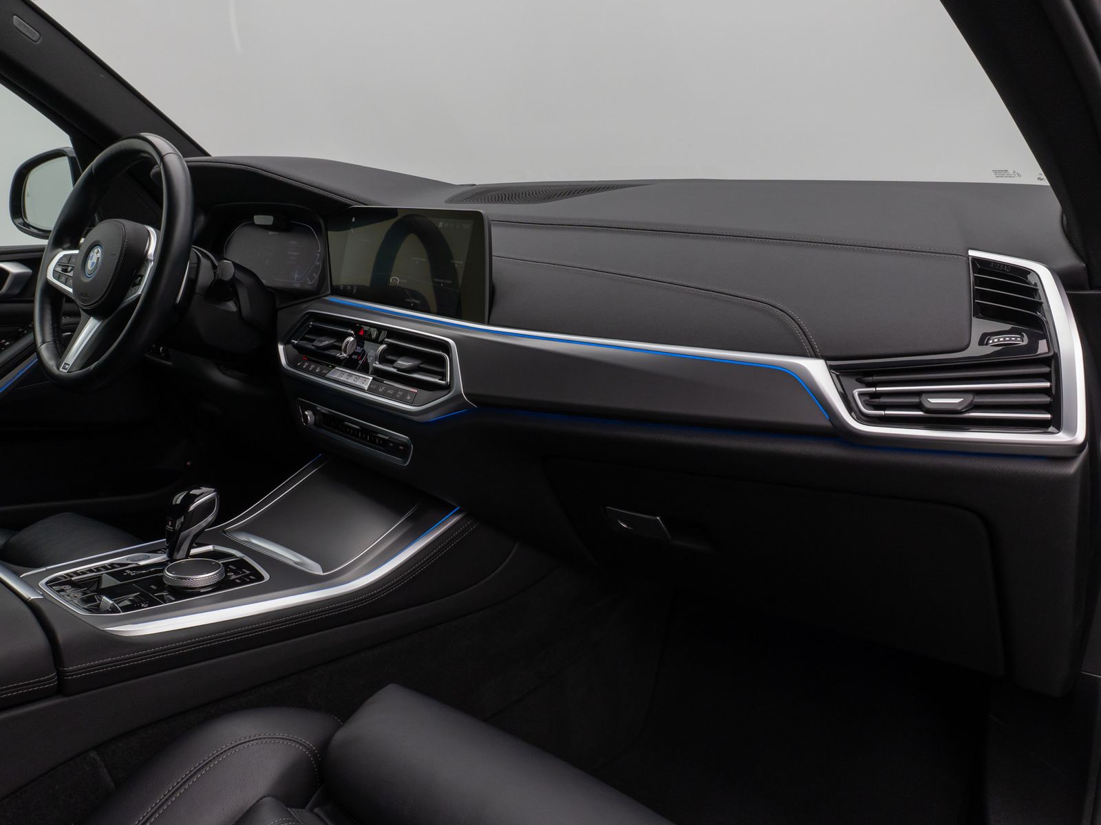 Fahrzeugabbildung BMW X5 xD45e M Sport Laser 360° HUD DAB HiFi 22Zoll