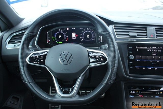 Tiguan R-Line eHybrid Black-Style AHK Kamera
