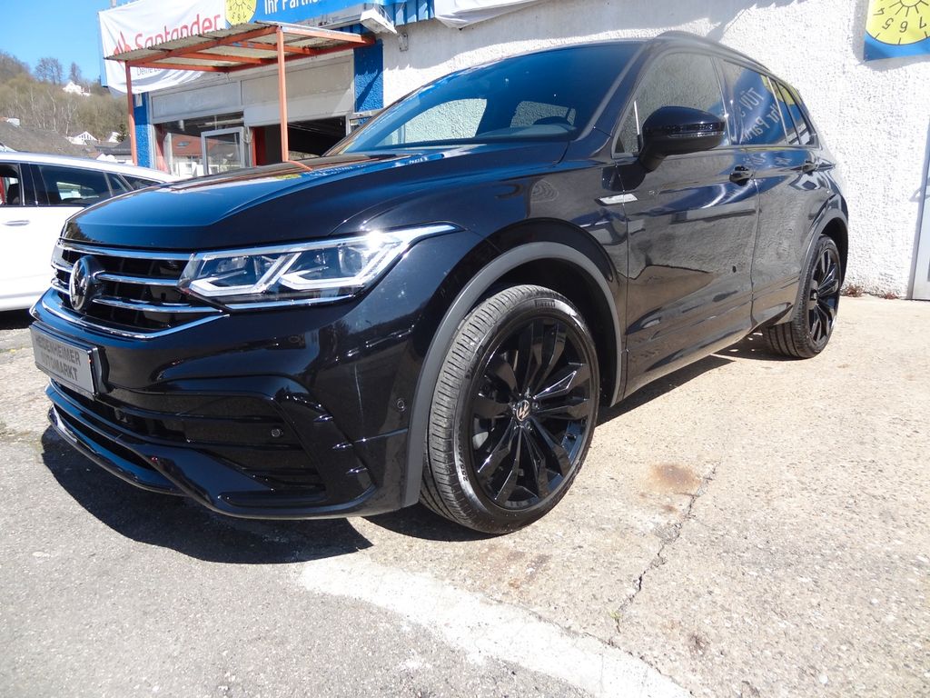 Volkswagen Tiguan R-Line 4Motion/Pano/HUD/Matrix/StH/AHK/Ka