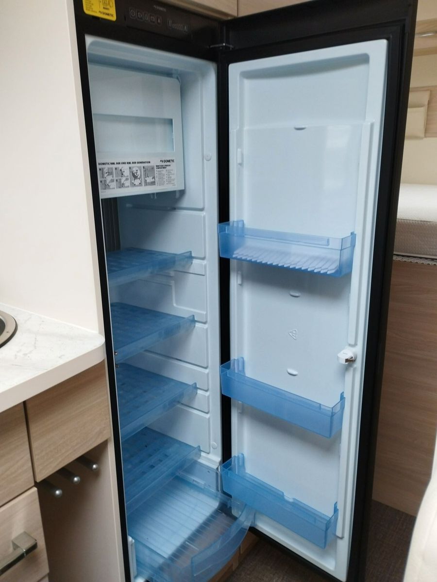 Fahrzeugabbildung Eura Mobil Activa One 690 HB SAT,TV,Markise,Dachklimaanlage