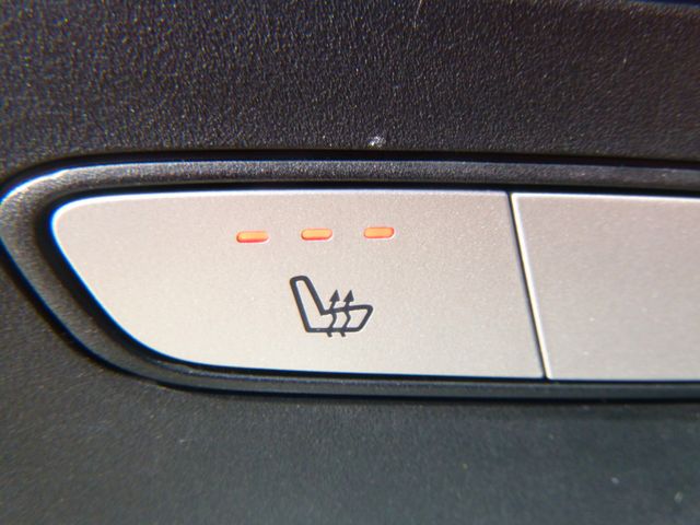 Fahrzeugabbildung Mercedes-Benz V 220 d RISE kompakt >7Sitze/Tisch/AUT/AHK/NAVI<