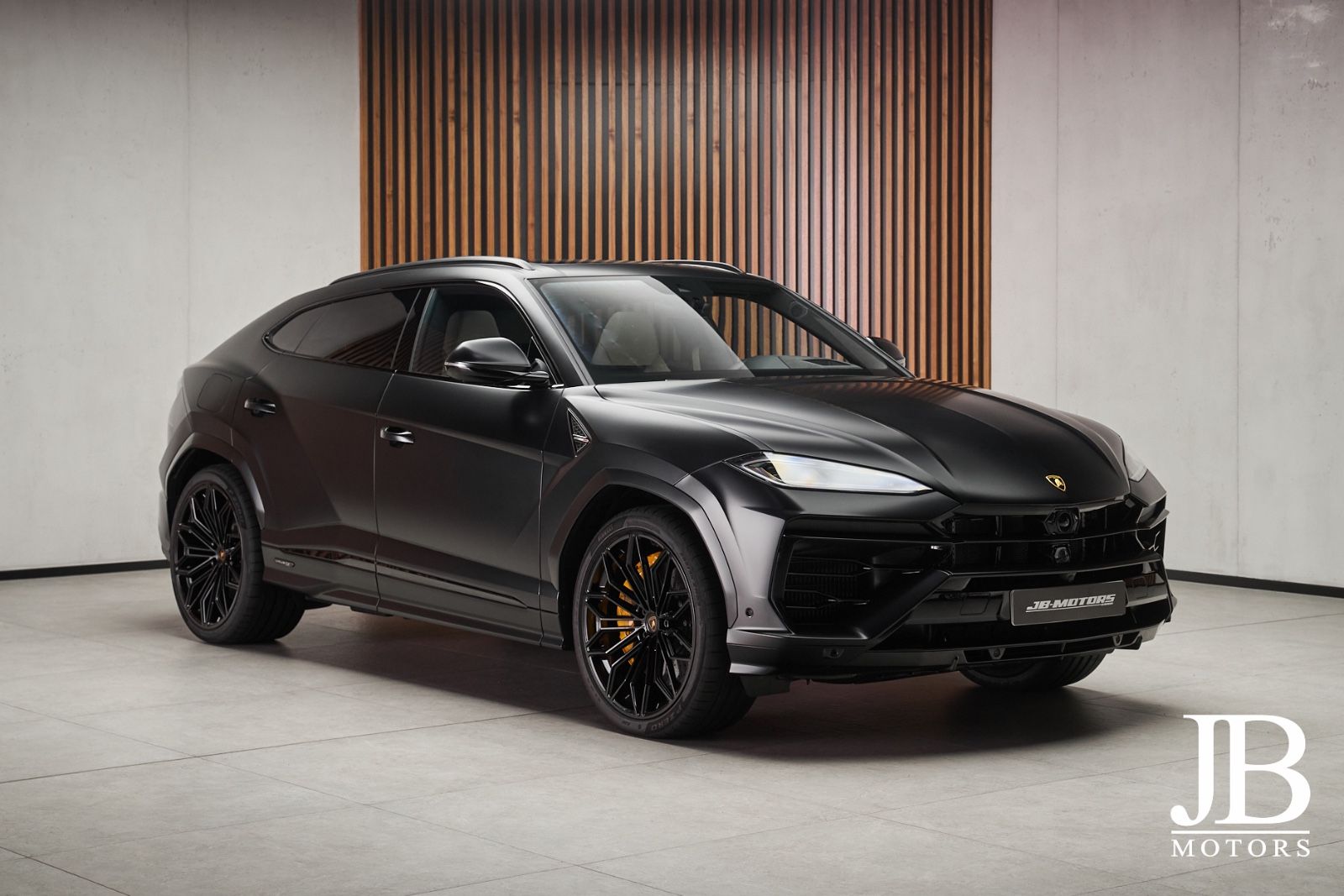 Fahrzeugabbildung Lamborghini Urus SE Panorama 3D B&O Carbon 23 Zoll