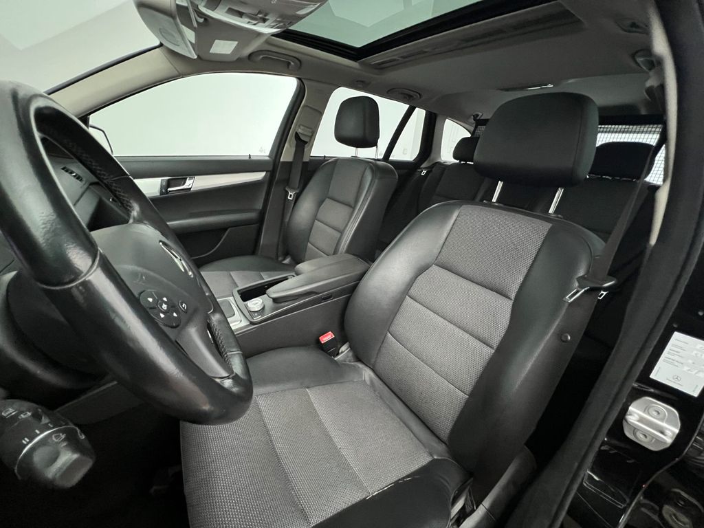 MERCEDES-BENZ C 280 T / V6 / 231 PS / PANORAMA / AHK MERCEDES-BENZ C 280 T / V6 / 231 PS / PANORAMA / AHK