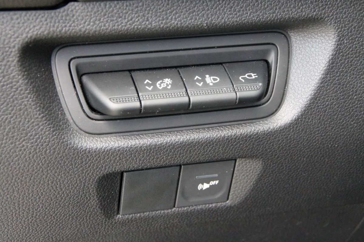 Fahrzeugabbildung Renault ZOE LIFE Batteriemiete Option auf BOSE-Paket