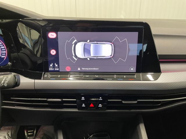 Golf VIII Active 1.5 TSI NAVI LED SHZ PDC