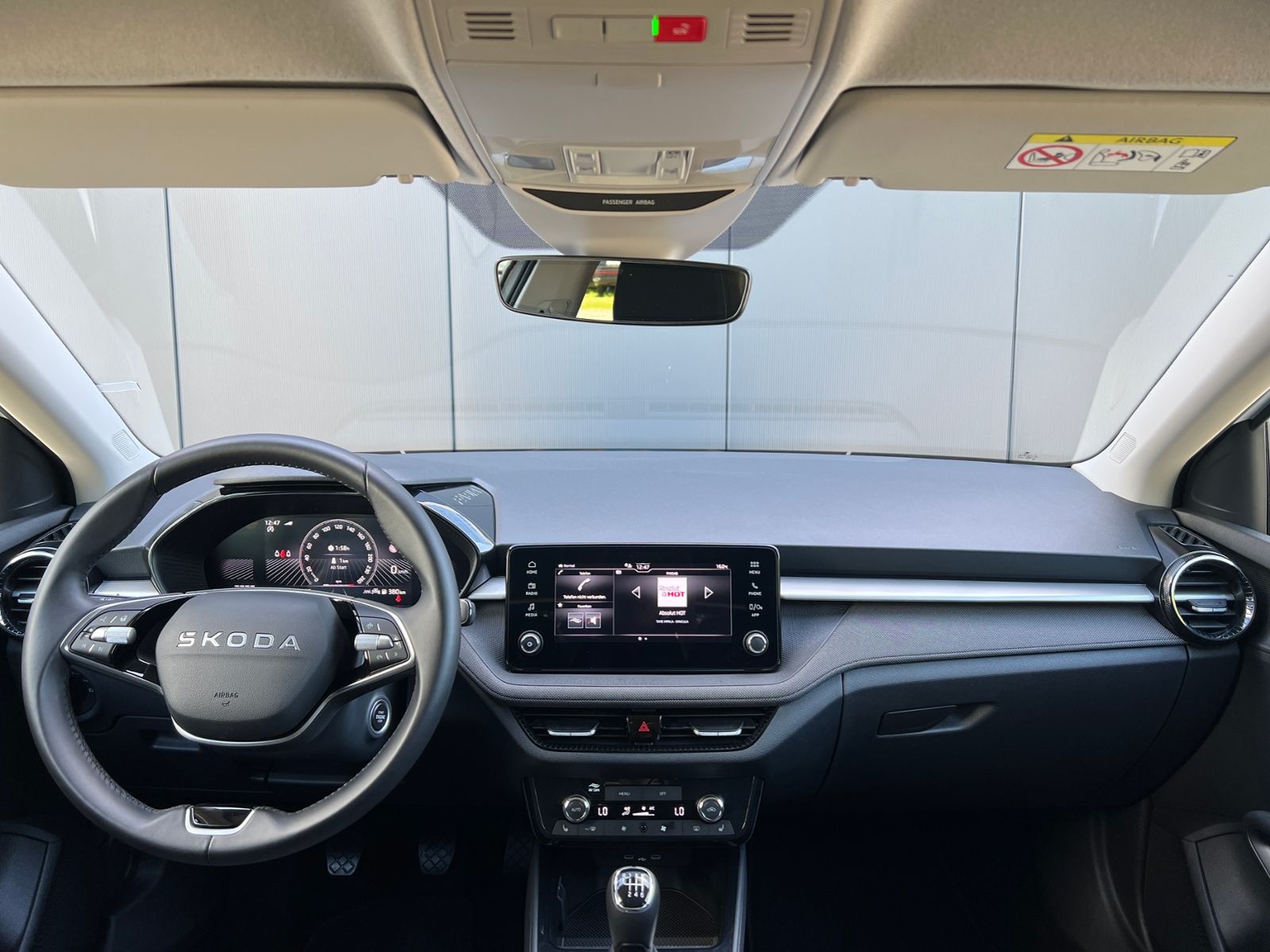 Fahrzeugabbildung SKODA Fabia Selection Tour 1.0 TSI *Vorb. AHK, LED, Ka