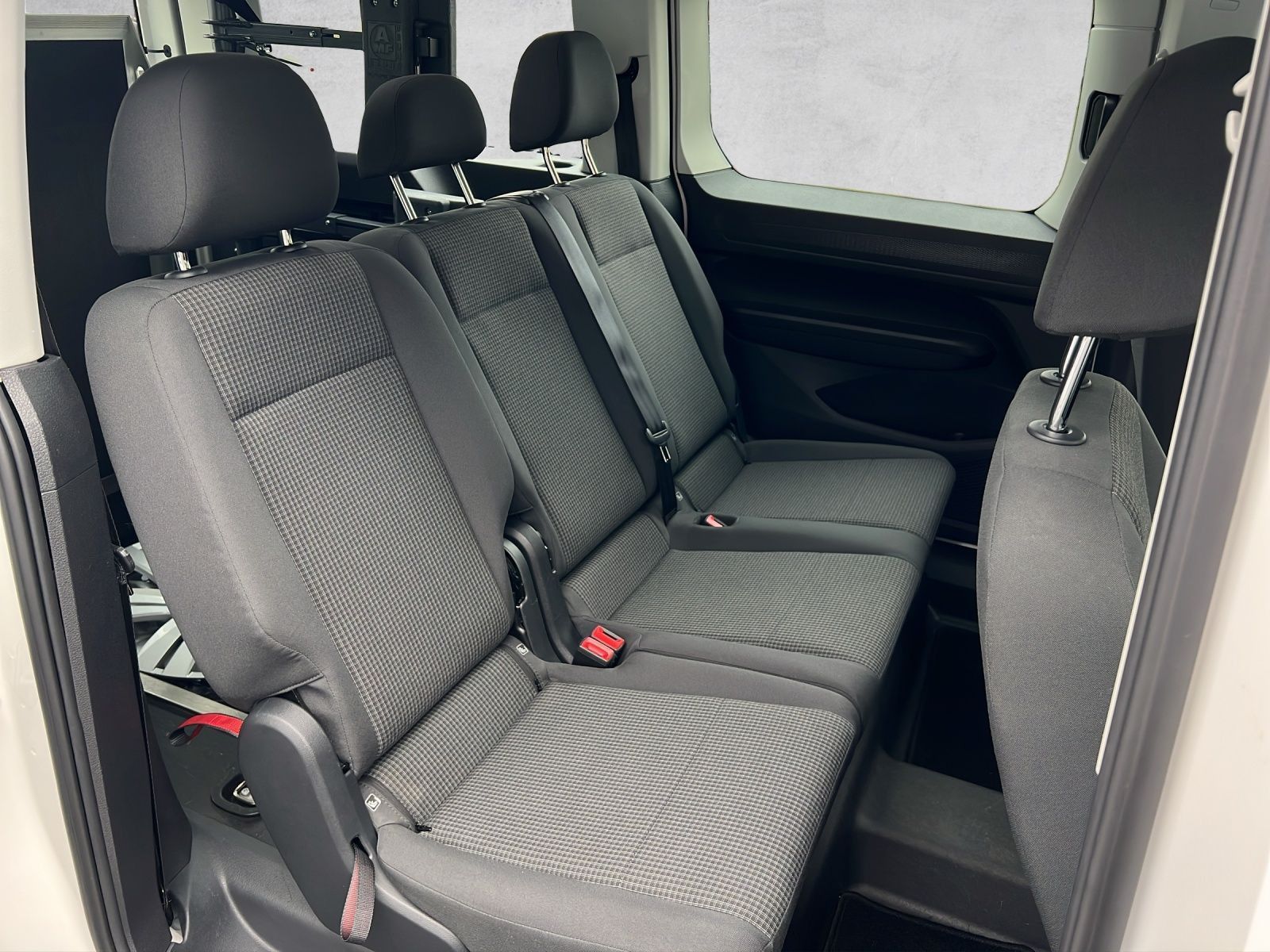 Caddy Kombi Maxi 5-Sitzer 1,5 l 84 kW TSI BTW*KM