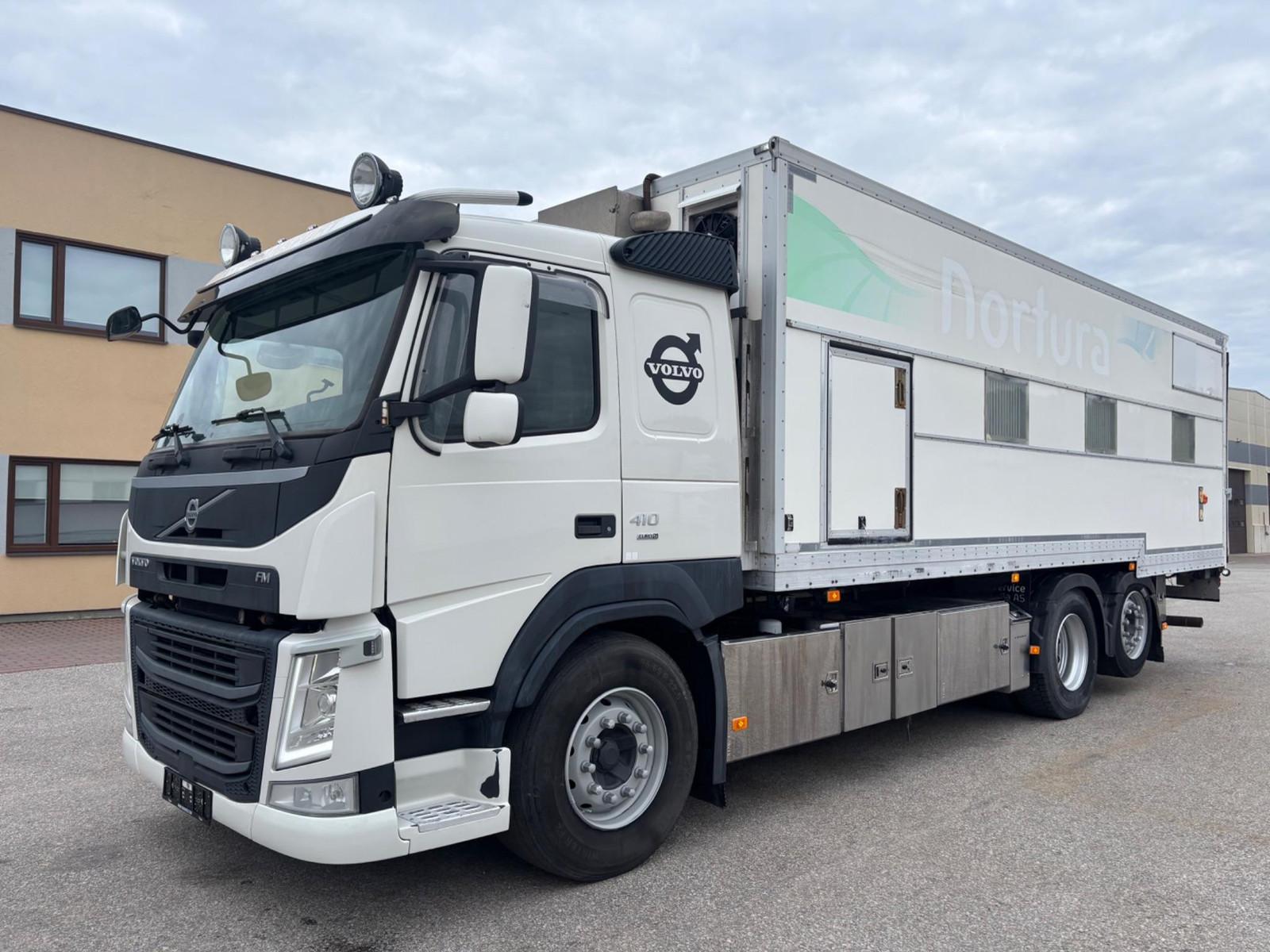 Volvo FM 410 6x2*4 EURO6 + ONE FLOOR BOX