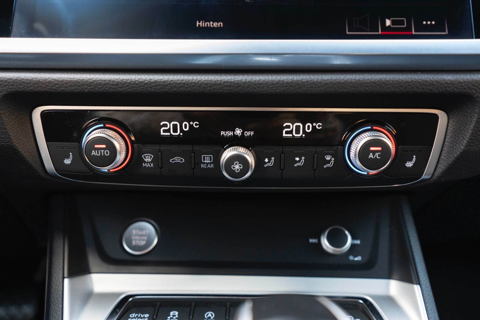 Fahrzeugabbildung Audi Q3 Quattro S-Line KAM NAV TOTW SPUR LED CARPLAY