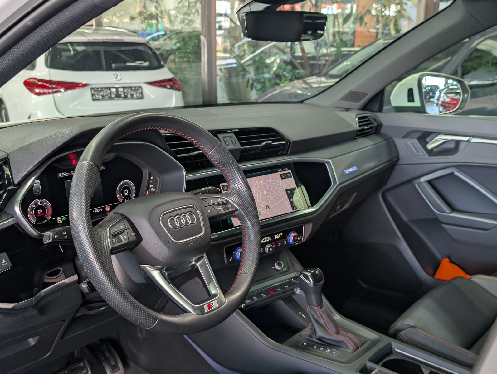 Fahrzeugabbildung Audi Q3 Sportback 40 TDI 3x S line LEDER ACC AHK 360°