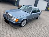 Mercedes-Benz Mercedes w 124 e200 Automatik - gebrauchte Mercedes-Benz E 200 aus dem Jahr 1990